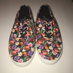 Disney’s Alice in Wonderland Floral Canvas Sneaker